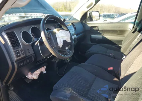 2010 Toyota Tundra Double Cab Sr5 из США, поврежденный, VIN 5TFUM5F1XAX009865